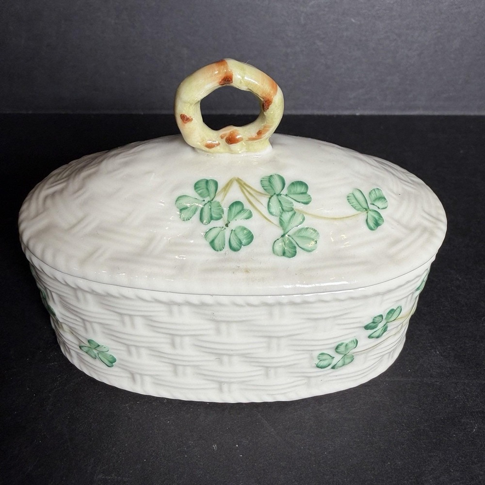 Vtg BELLEEK Ireland Porcelain Lidded Trinket Box Shamrocks Basketweave